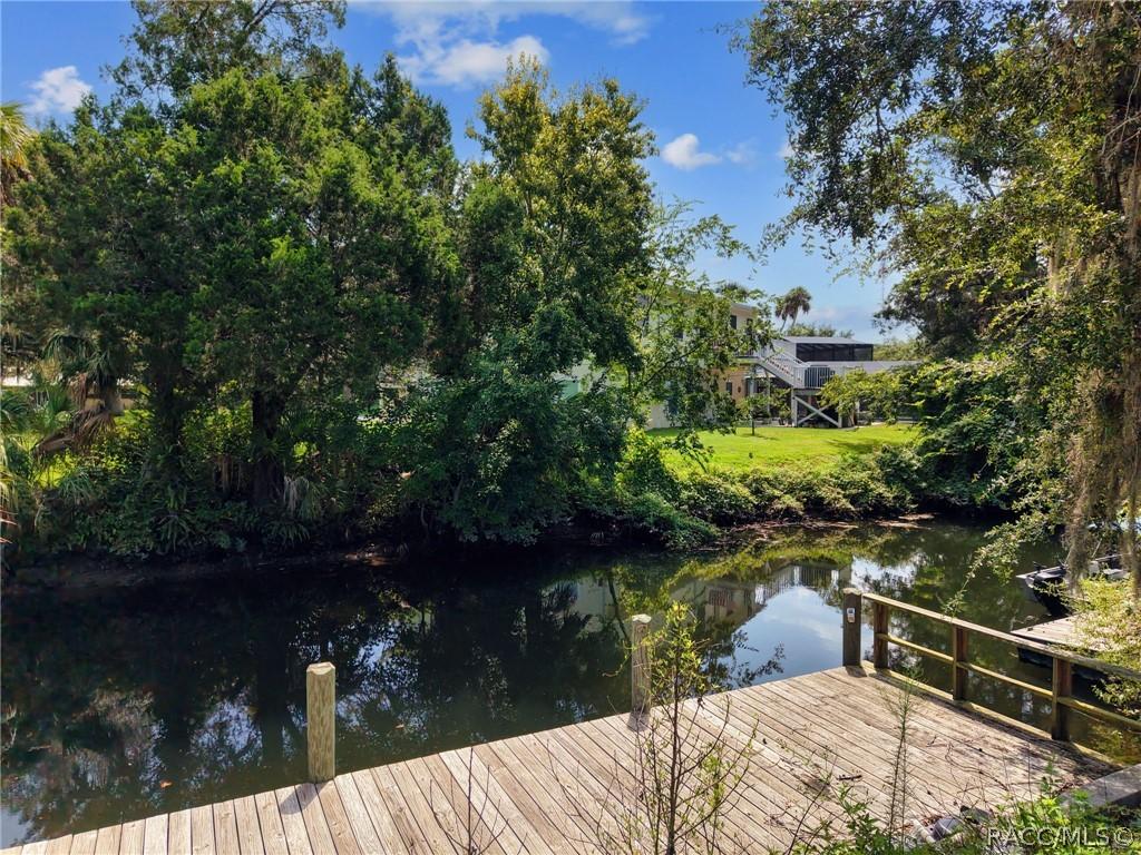 53 Canterbury Rd., Inglis, FL 34449