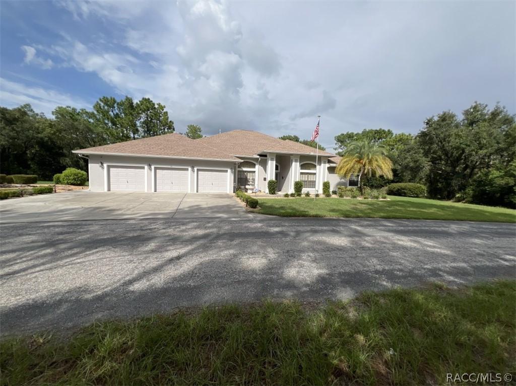 14 Drypetes Ct., Homosassa, FL 34446