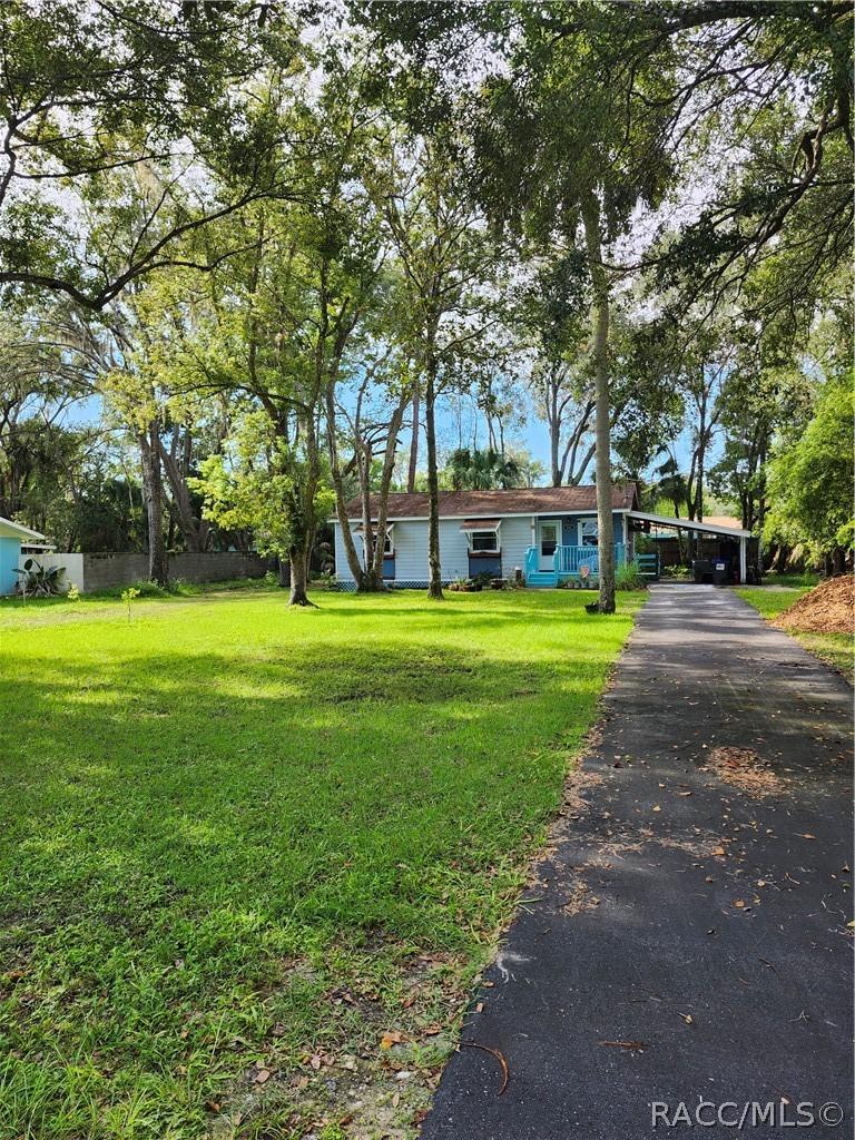 656 NE 11th St., Crystal River, FL 34428
