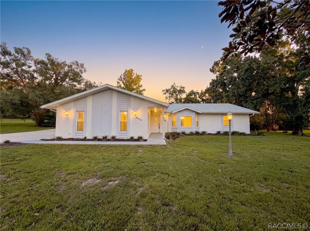 680 E Connecticut Ln., Hernando, FL 34442