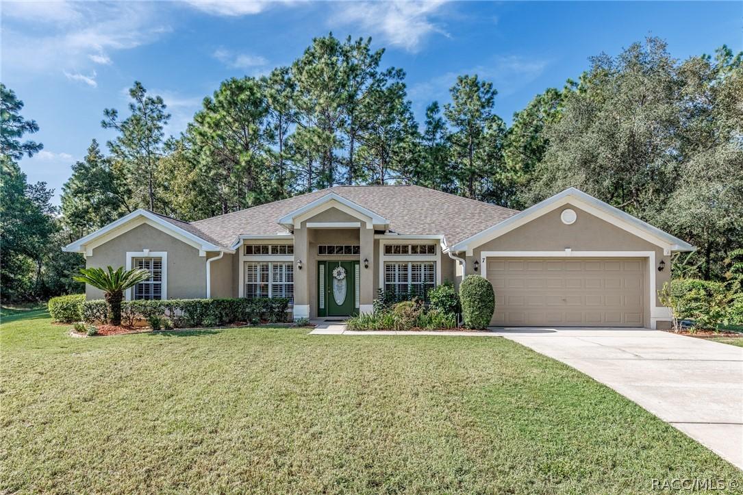 7 Maidenbush Ct., Homosassa, FL 34446