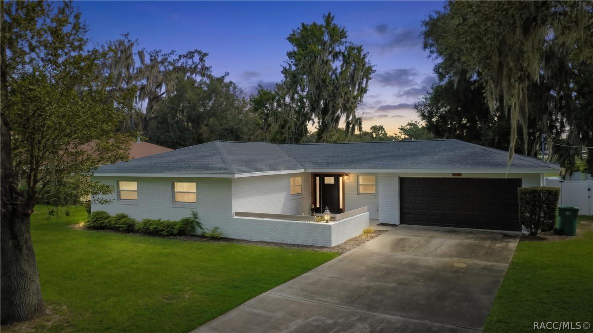 520 Lakewood Dr., Inverness, FL 34450