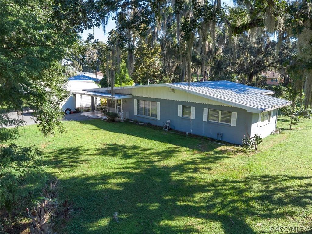 7633 S Crescent Loop, Floral City, FL 34436