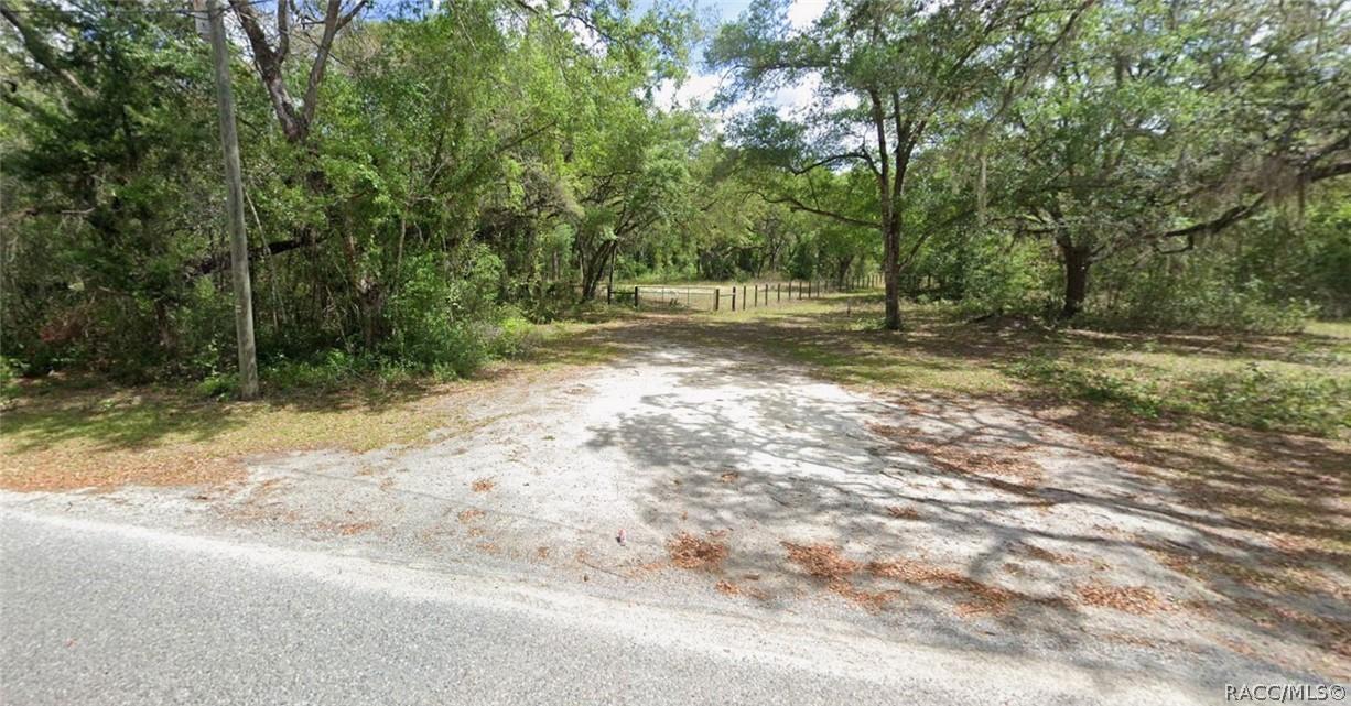 1385 NE 118th Avenue Rd., Silver Springs, FL 34488