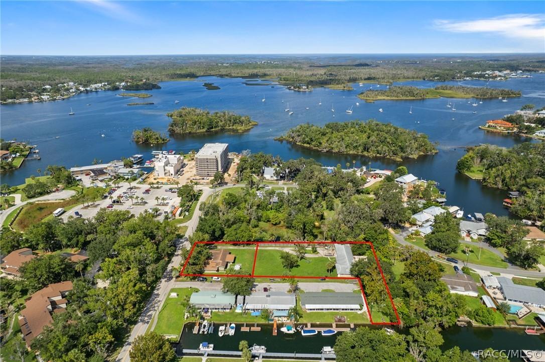 149 & 151 SE Paradise Point Rd., Crystal River, FL 34429