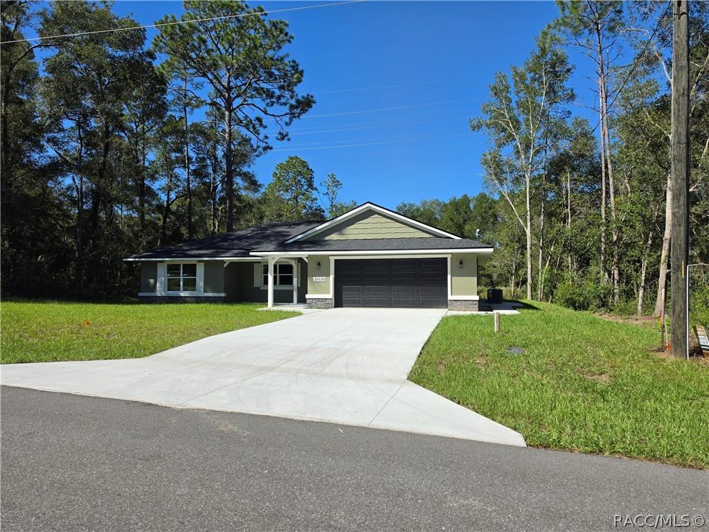 10686 N Academy Dr., Citrus Springs, FL 34434