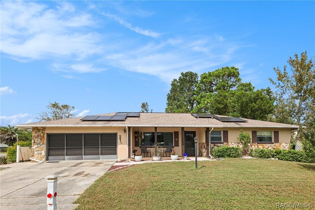 241 W Hollyfern Pl., Beverly Hills, FL 34465