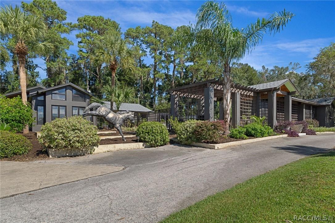9498 NW 60th Ave., Ocala, FL 34482