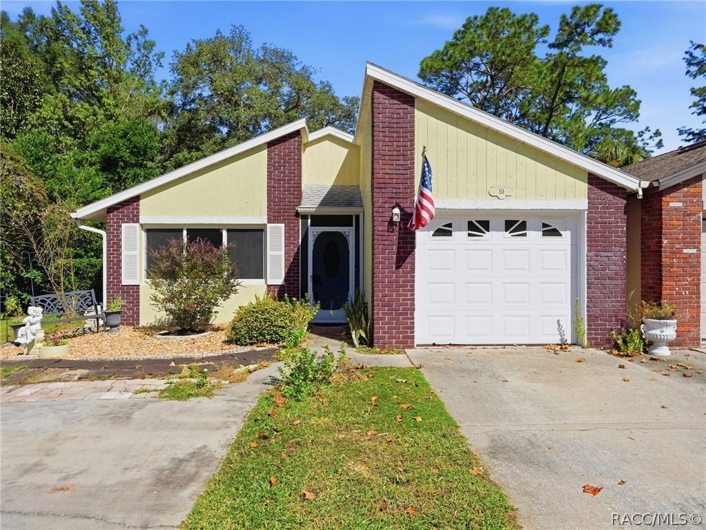 10 Chinaberry Cir., Homosassa, FL 34446