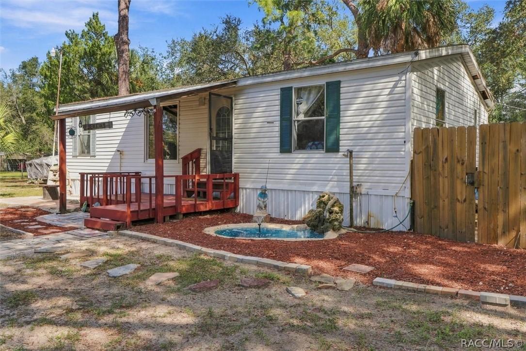 7603 N Ira Martin Ave., Crystal River, FL 34428