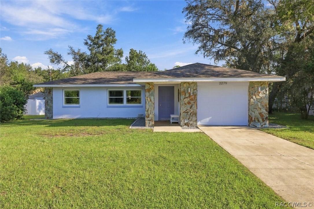 2279 W Winter Pl., Citrus Springs, FL 34434