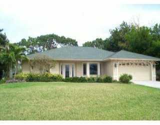 10076 Bay Ave., Englewood, FL 34224