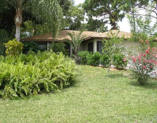 9377 Westminster Ave., Englewood, FL 34224