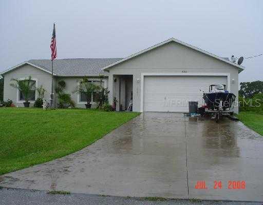 5211 Cannon St., Port Charlotte, FL 33981