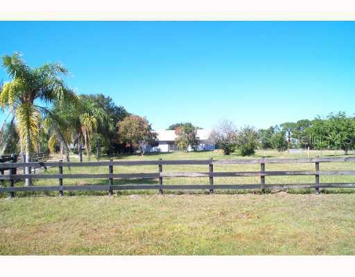 1109 Twin Laurel Blvd., Nokomis, FL 34275