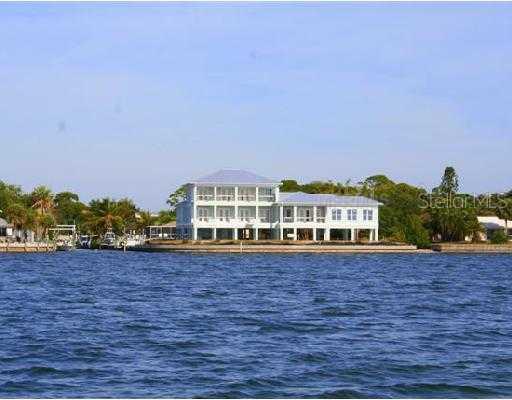 300 Magnolia Ave., Englewood, FL 34223