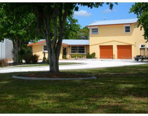 2040 Oyster Creek Dr., Englewood, FL 34224