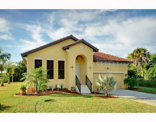 100 Red Cedar Park, Rotonda West, FL 33947