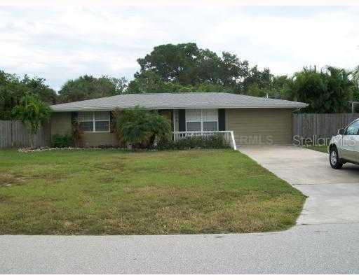 805 E 3rd St., Englewood, FL 34223