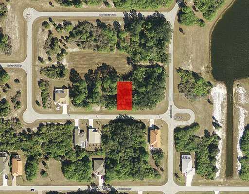 105 Red Cedar Park, Rotonda West, FL 33947