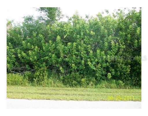 10466 Carnegie Ave., Englewood, FL 34224