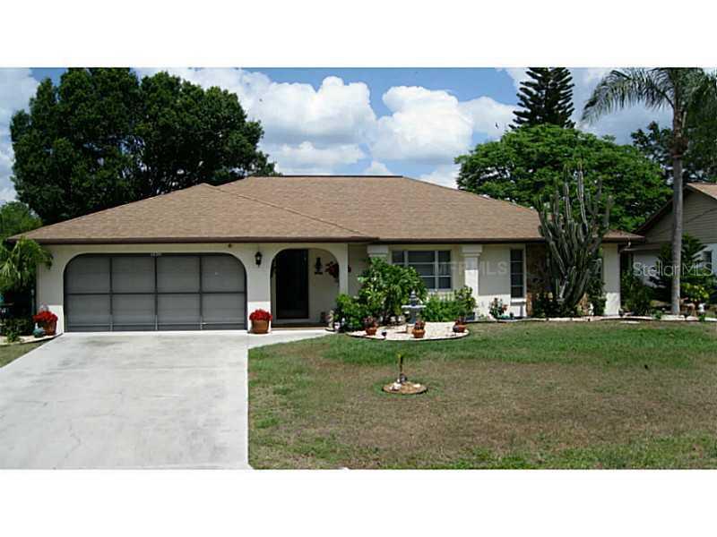 10482 Carnegie Ave., Englewood, FL 34224