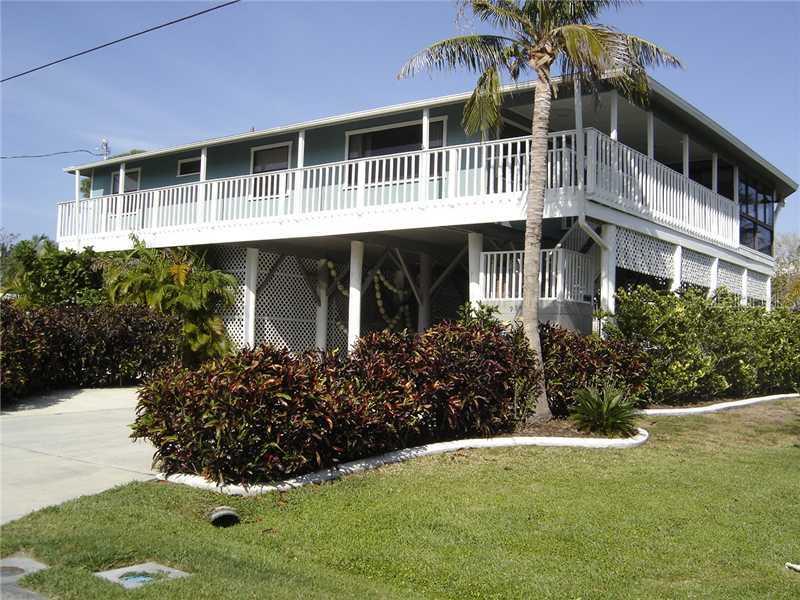 9240 Griggs Rd, Englewood, FL 34224