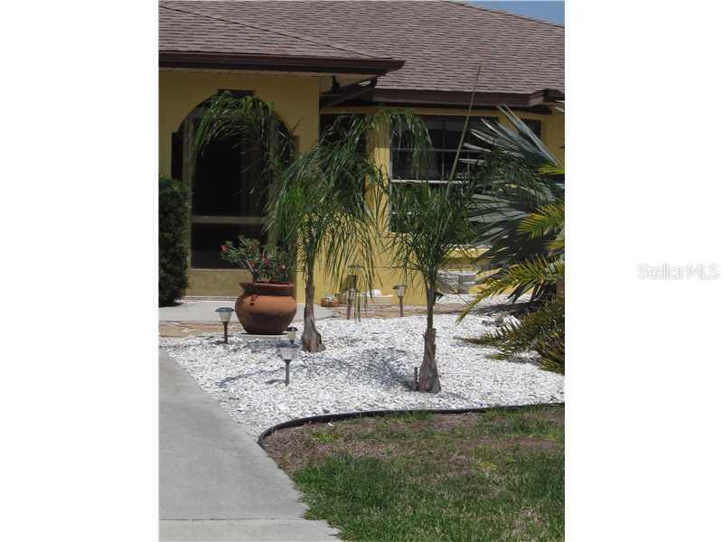 1715 Faust Dr., Englewood, FL 34224