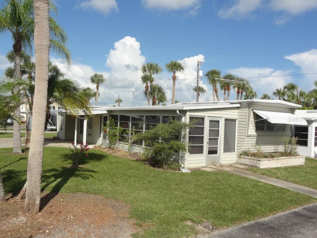 7500 Park Pointe Dr. #10, Englewood, FL 34224