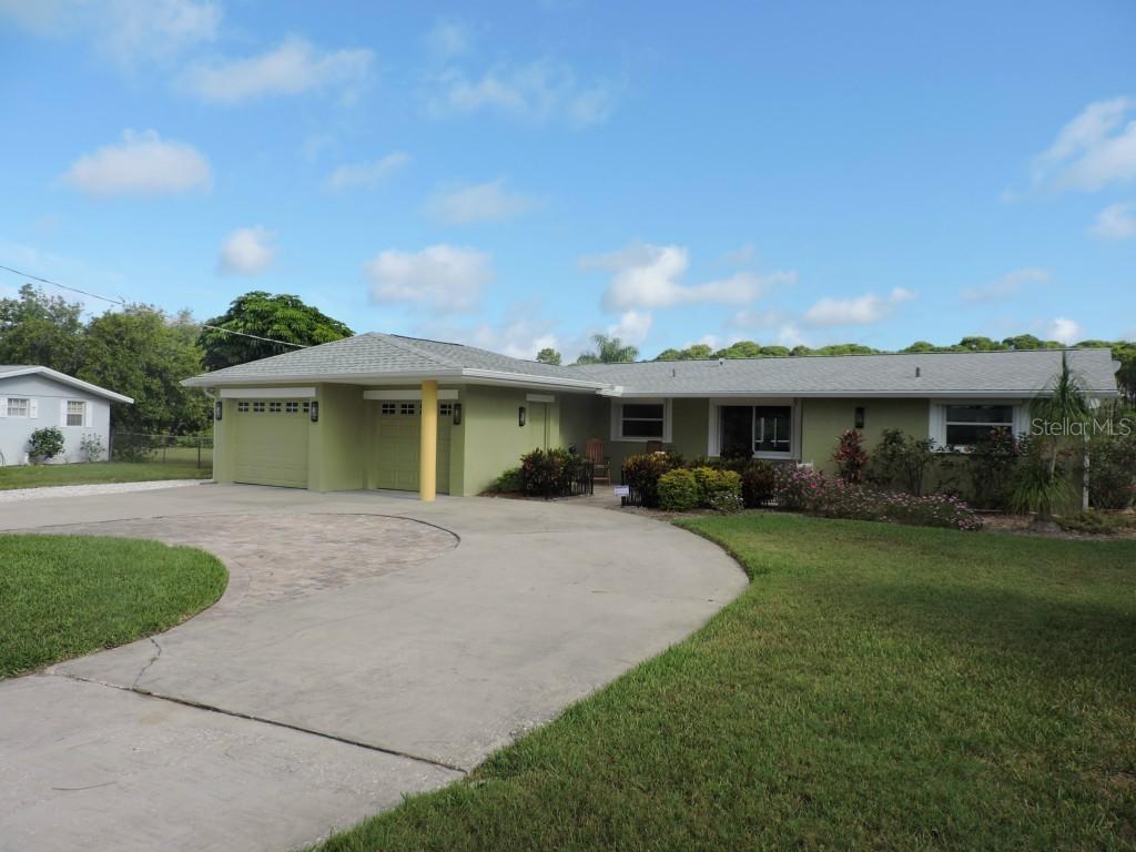 2076 Oyster Creek Dr., Englewood, FL 34224