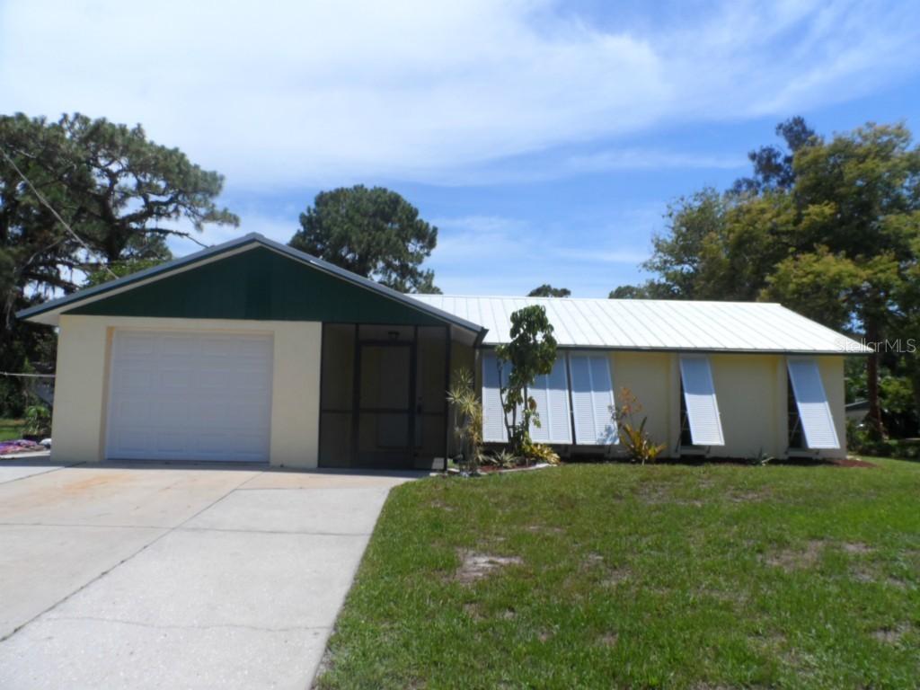 655 Suncrest Ln., Englewood, FL 34223