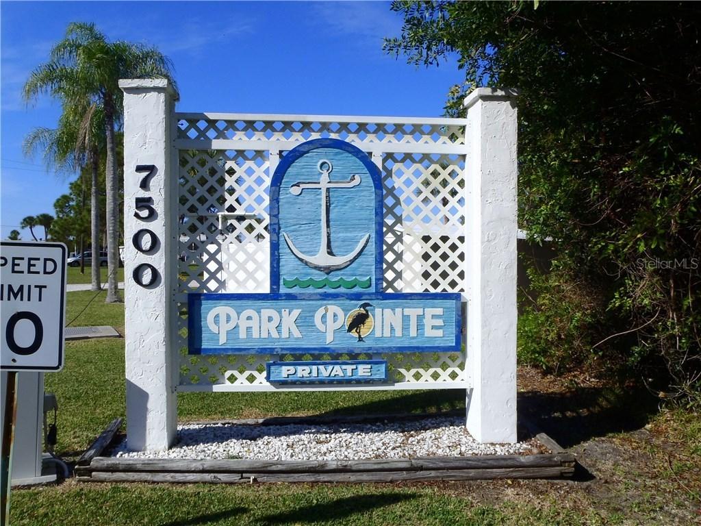 7500 Park Pointe Dr. #25, Englewood, FL 34224