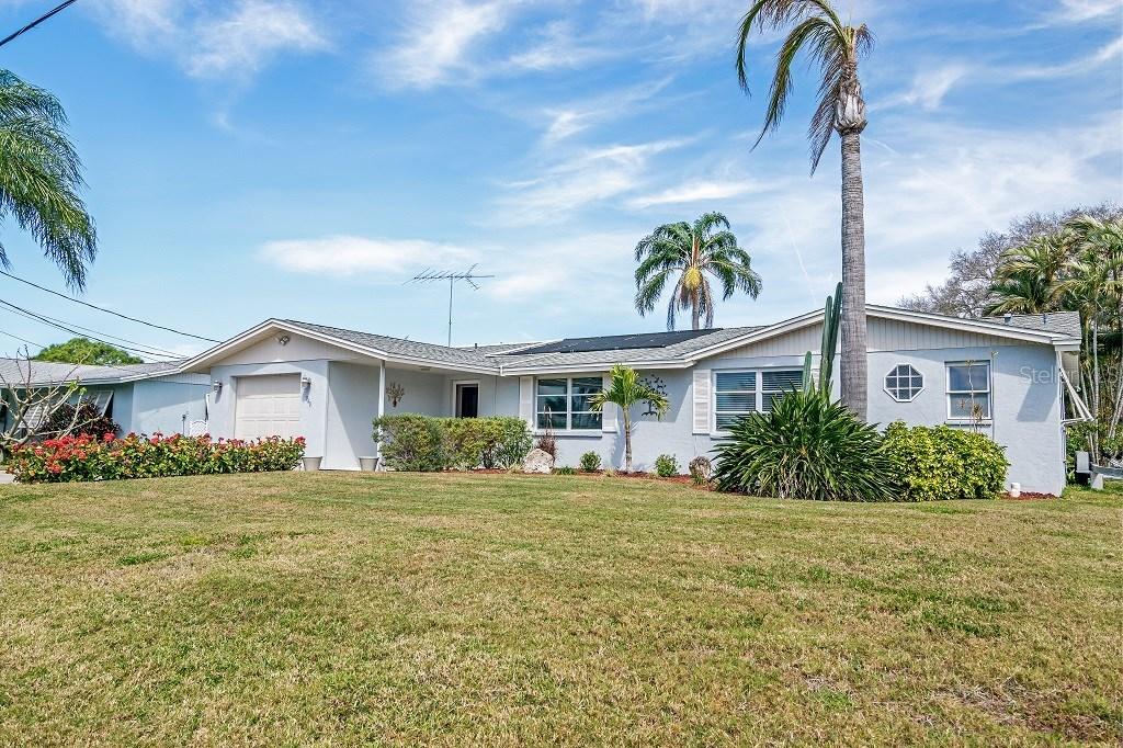 940 Suncrest Ln., Englewood, FL 34223