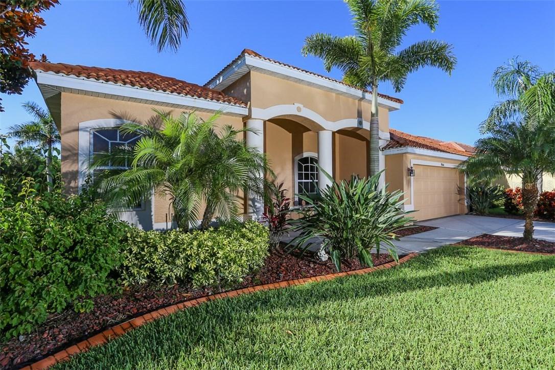 1944 Coconut Palm Cir., North Port, FL 34288