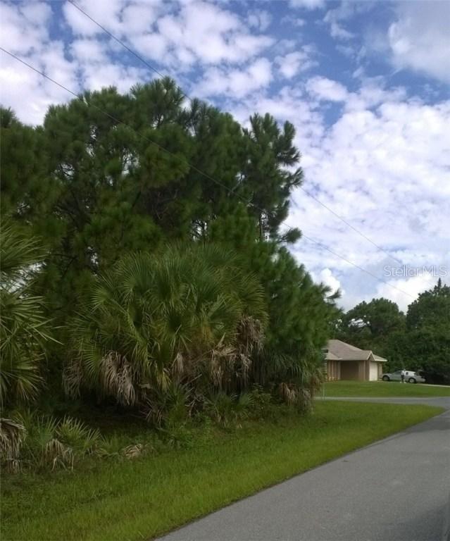 4389 Spire St., Port Charlotte, FL 33981