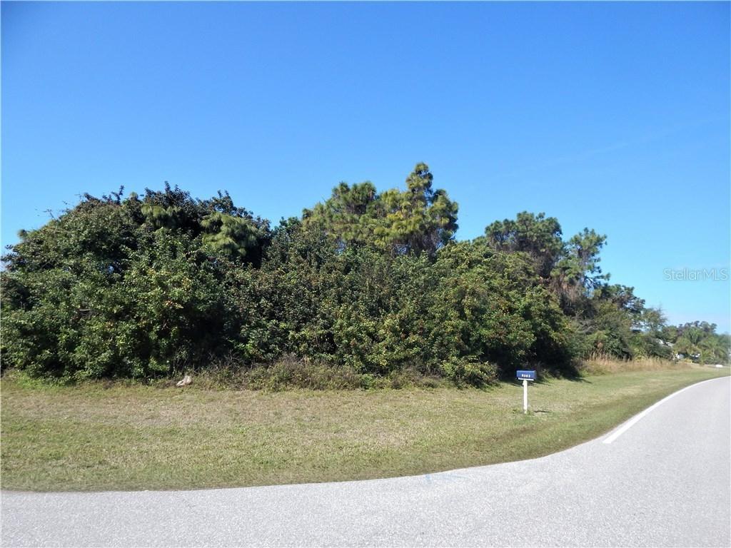 9090 Apple Valley Ave., Englewood, FL 34224