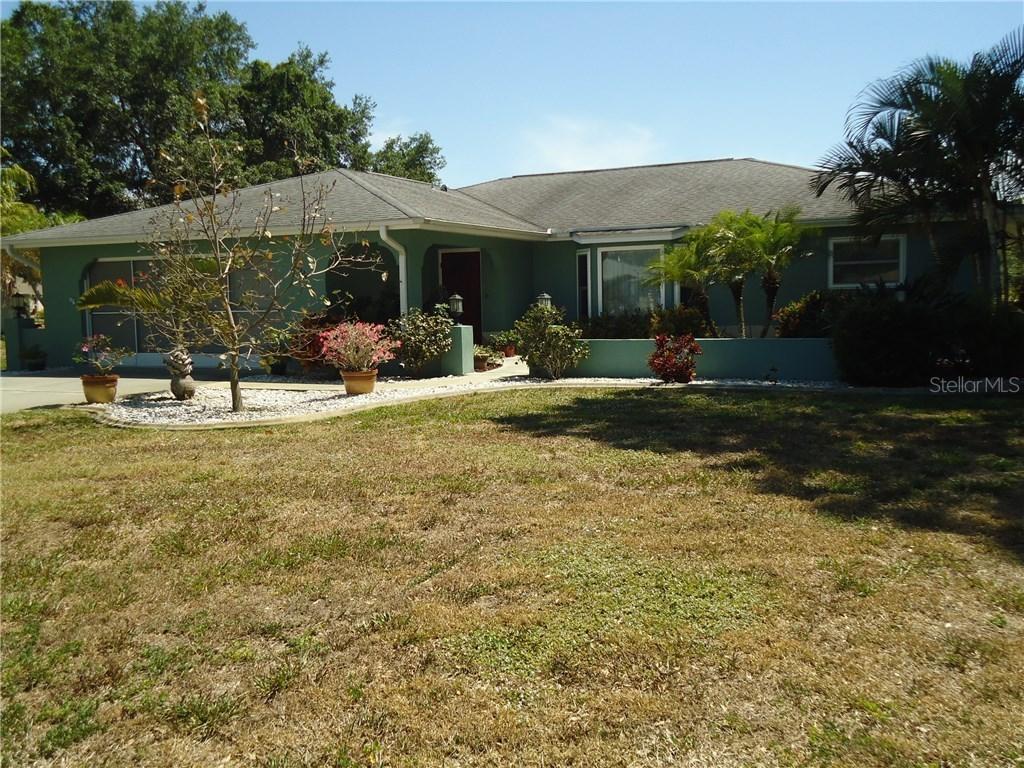 2227 Pineland Dr., Englewood, FL 34223