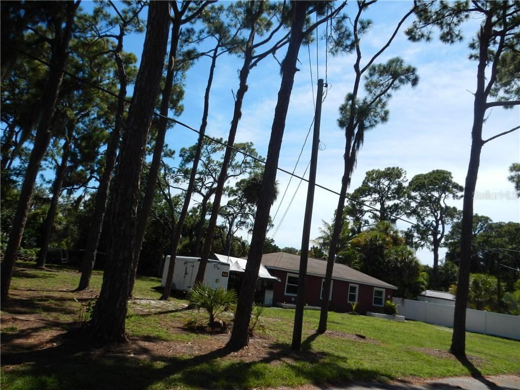 451 W Perry St., Englewood, FL 34223