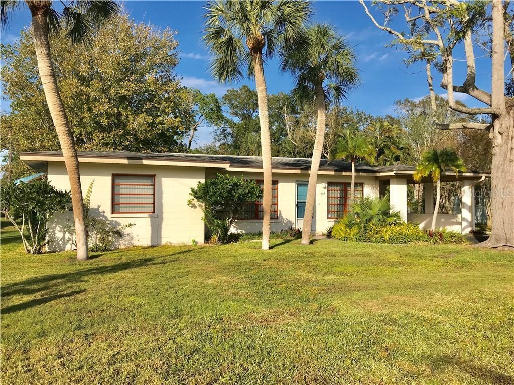 1204 Laurel Ave., Venice, FL 34285