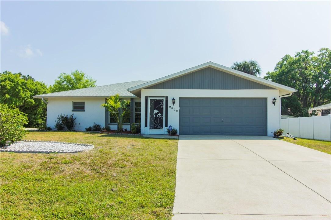 9379 Poplar Ave., Englewood, FL 34224
