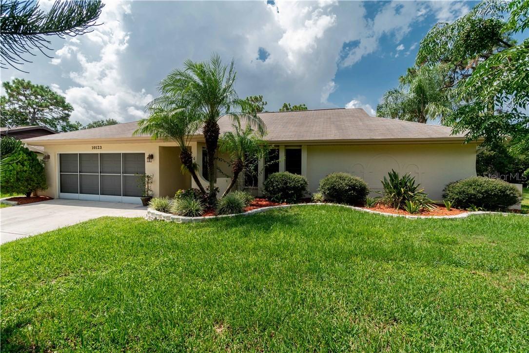 10123 Bay Ave., Englewood, FL 34224