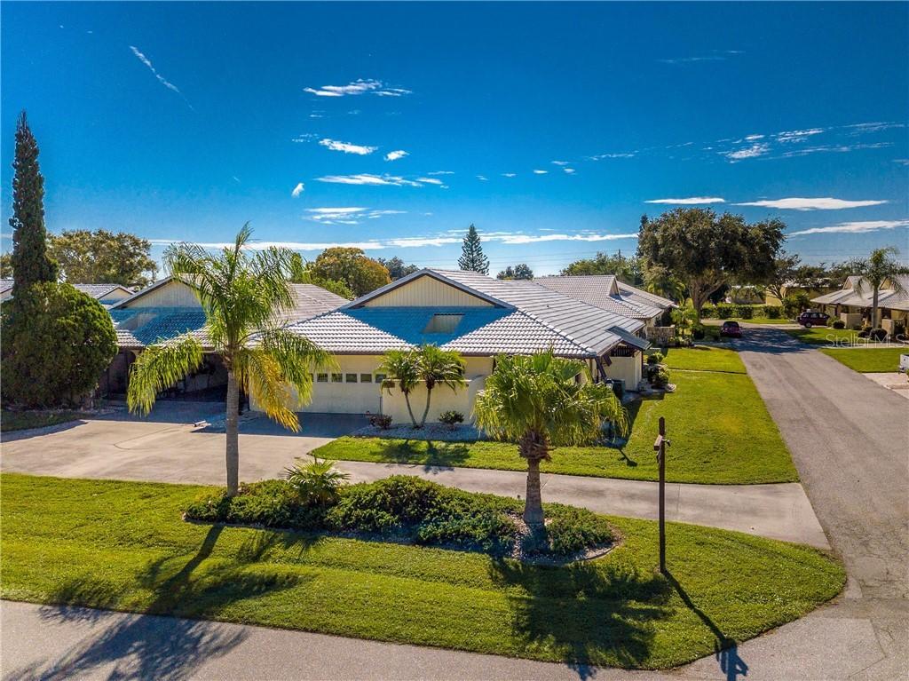 44 Sandstone Cir., Venice, FL 34293