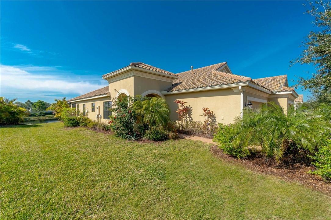 1421 Backspin Dr., Englewood, FL 34223