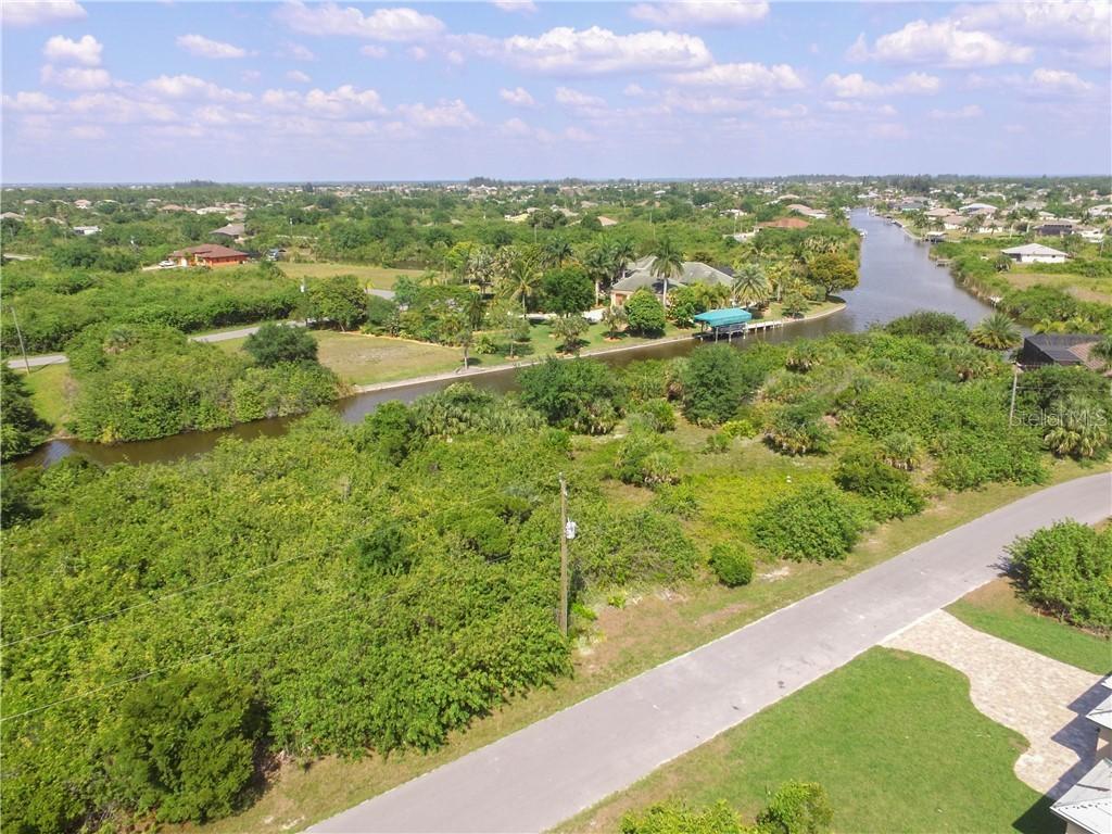 9326 Panama Cir., Port Charlotte, FL 33981