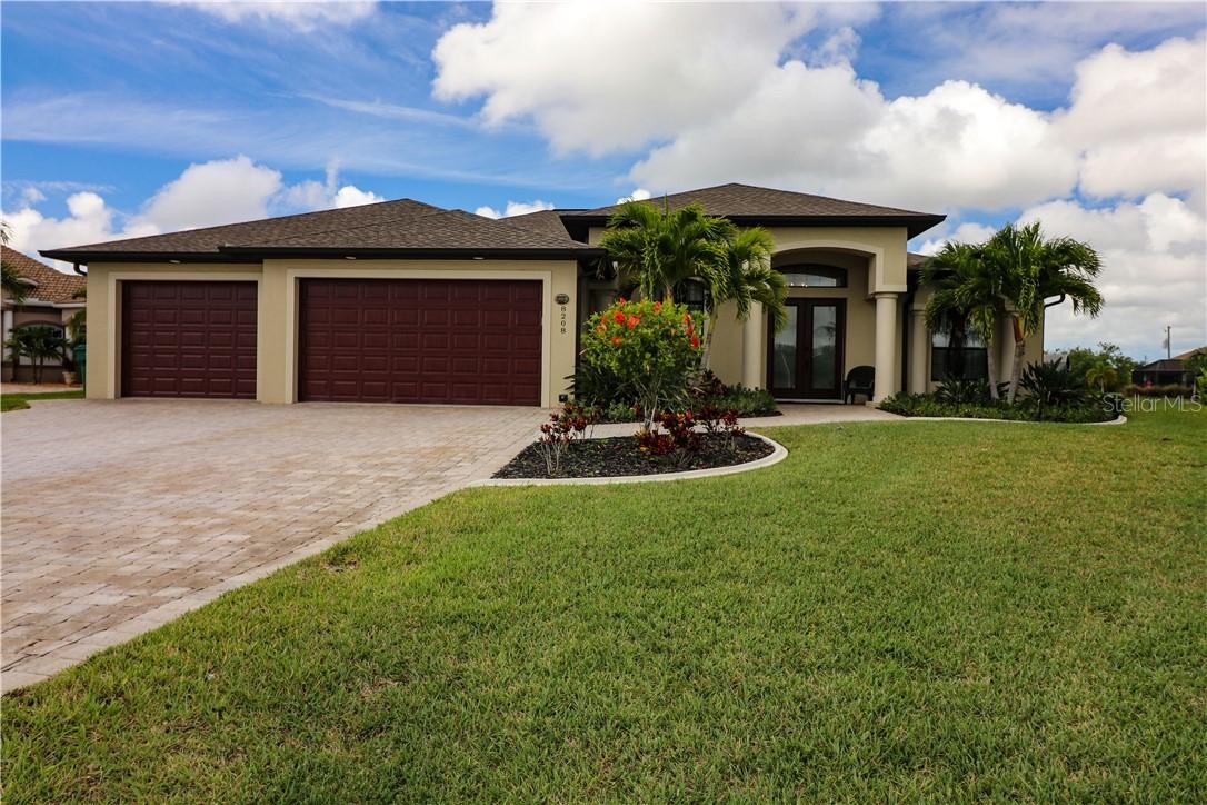 8208 Antwerp Cir., Port Charlotte, FL 33981