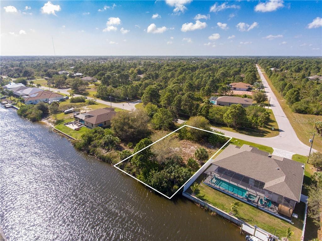 8362 Santa Cruz Dr., Port Charlotte, FL 33981