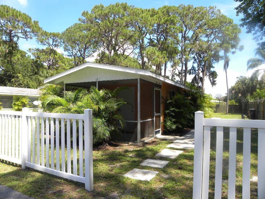 85 Orange St., Englewood, FL 34223