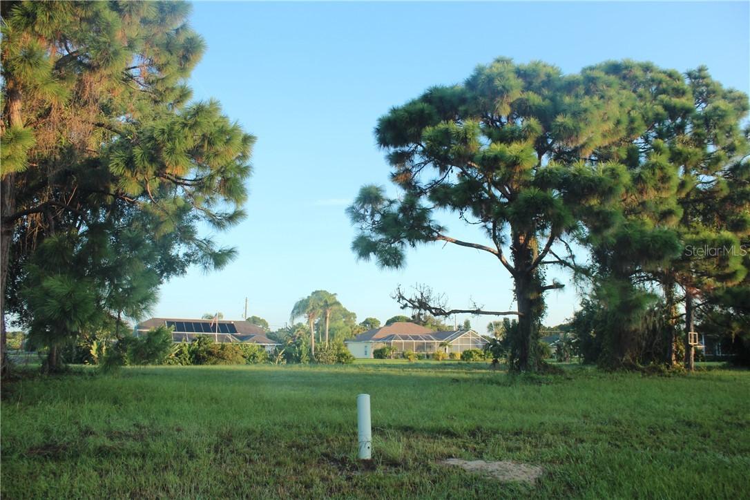 242 Broadmoor Ln., Rotonda West, FL 33947