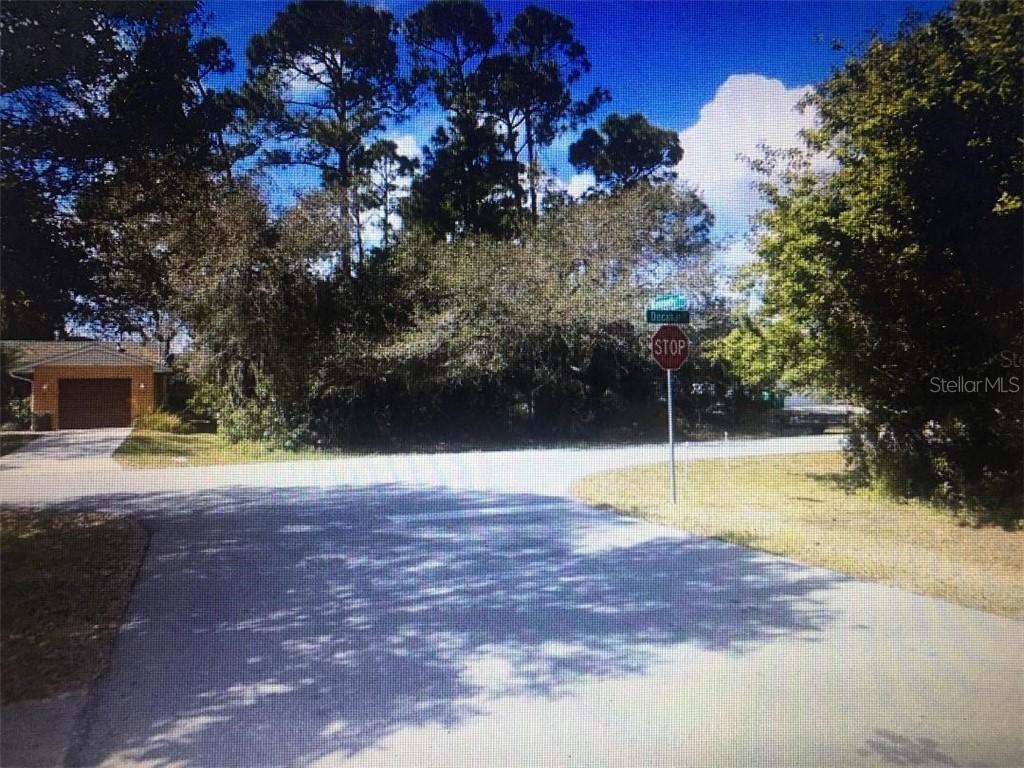 1057 Decatur St., Port Charlotte, FL 33952