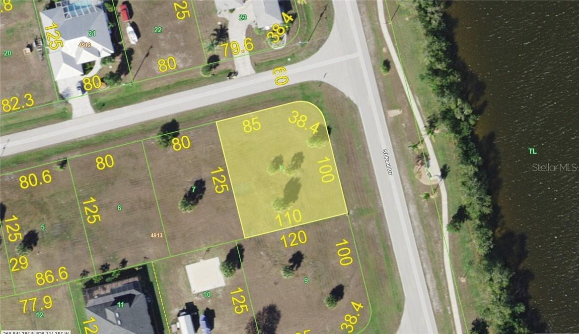 15401 Alcove Cir., Port Charlotte, FL 33981